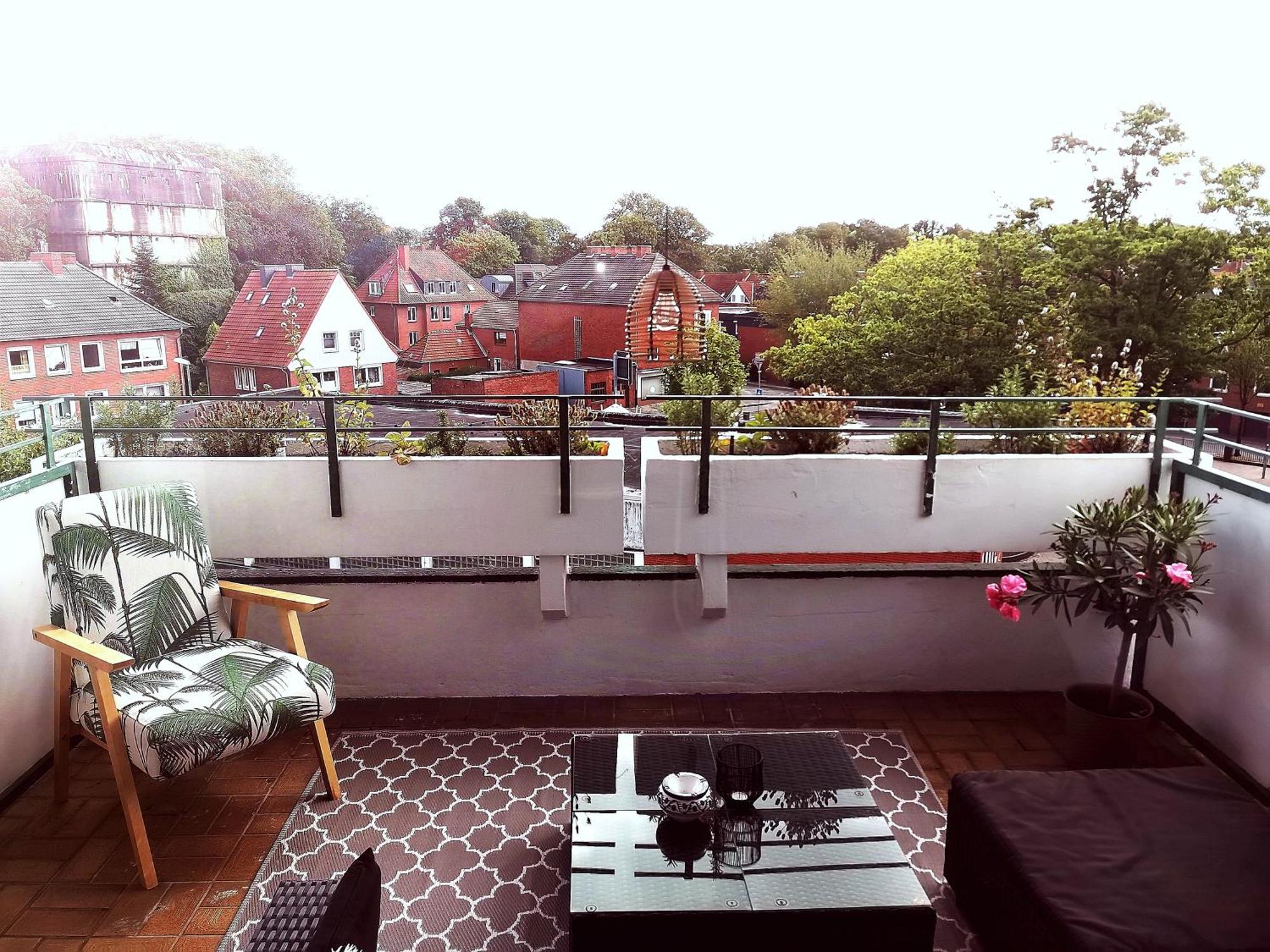 Up Wulkje21 Neu Renovierte Wohnung Mit Pkw Stellplatz Emden Kültér fotó